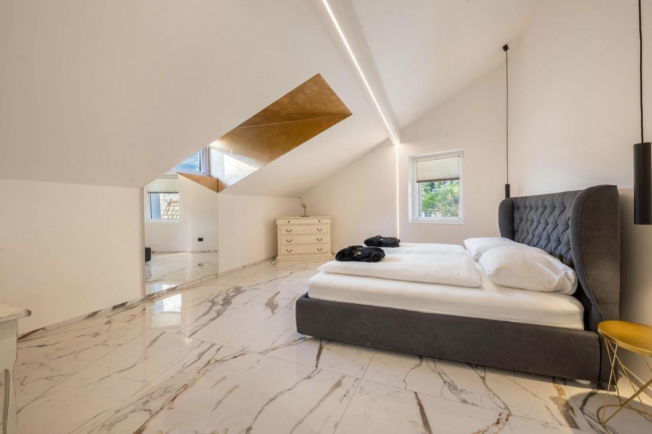 App 301 Palazzo Cavour Apartment Bolzano Bagian luar foto
