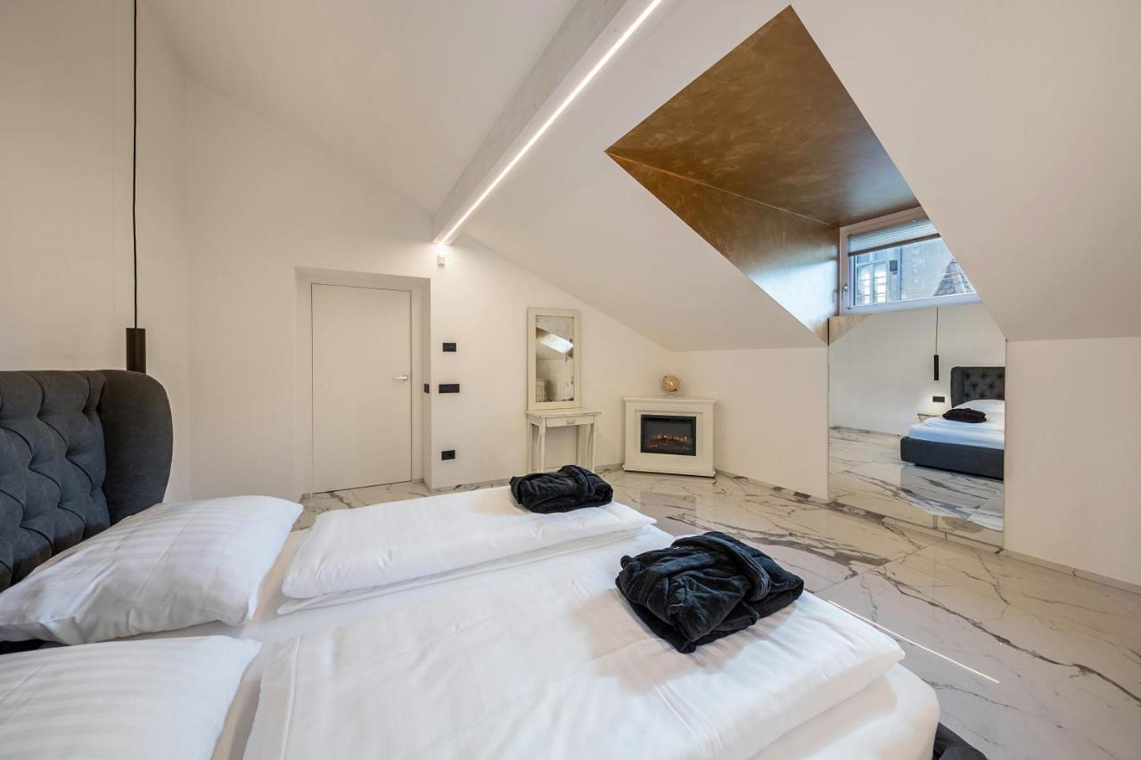 App 301 Palazzo Cavour Apartment Bolzano Bagian luar foto