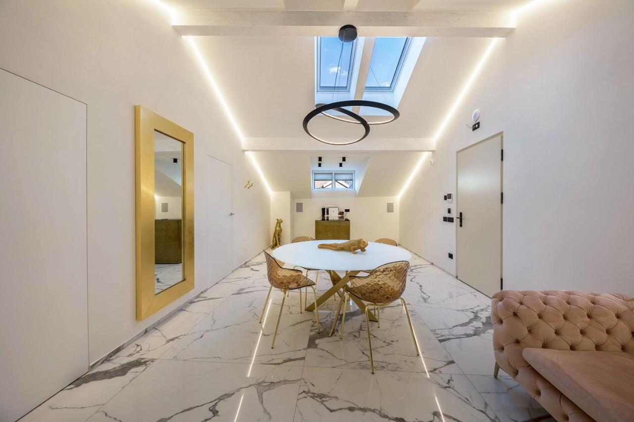 App 301 Palazzo Cavour Apartment Bolzano Bagian luar foto
