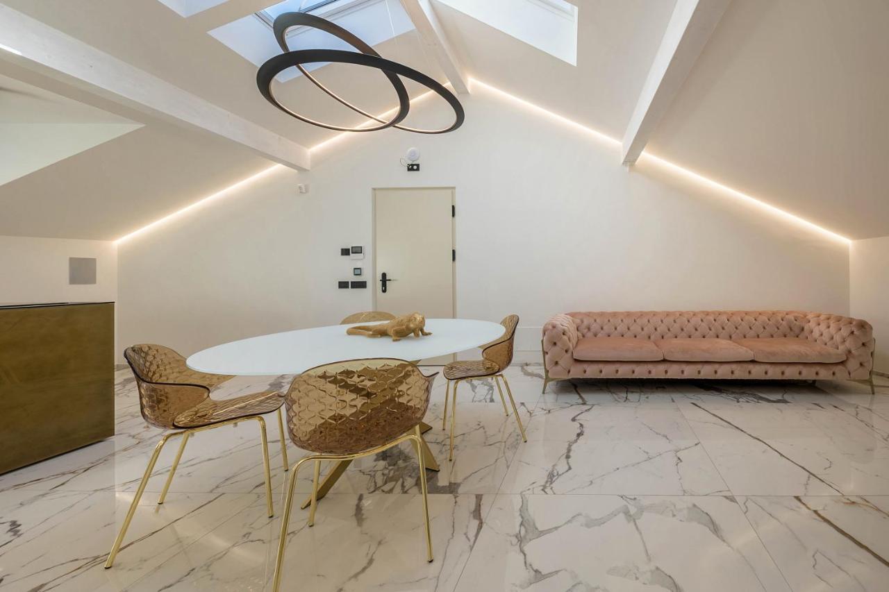 App 301 Palazzo Cavour Apartment Bolzano Bagian luar foto